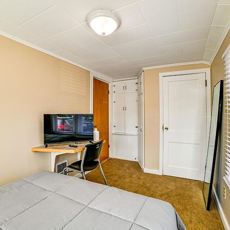 Less Than 2 Mi To Suny Cortland Unit With Private Parking Bagian luar foto